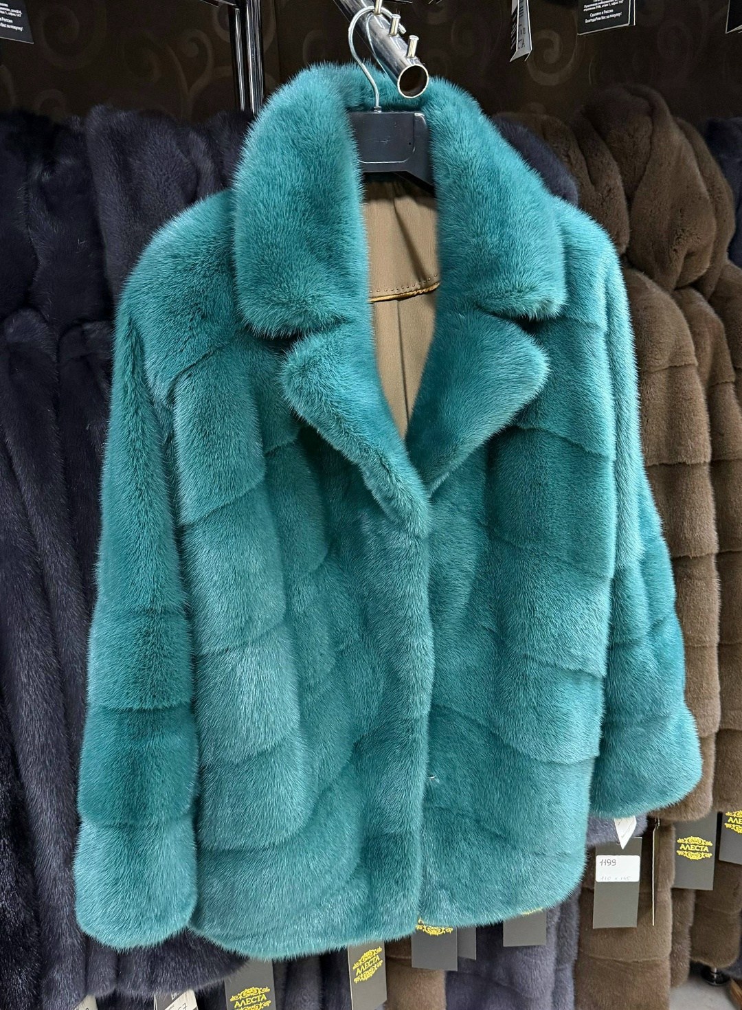 женская норковая шуба,норковая шуба,шубка из меха норки,шубка из меха импортной норки,шуба из норки с английским воротником цвет тиффани