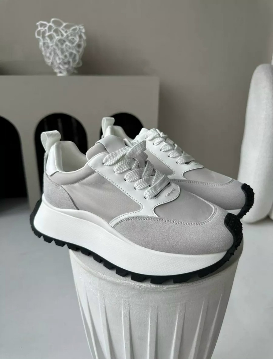 кроссовки женскиe,стильные женские кроссовки,кроссовки женские модные,кроссовки стильные,