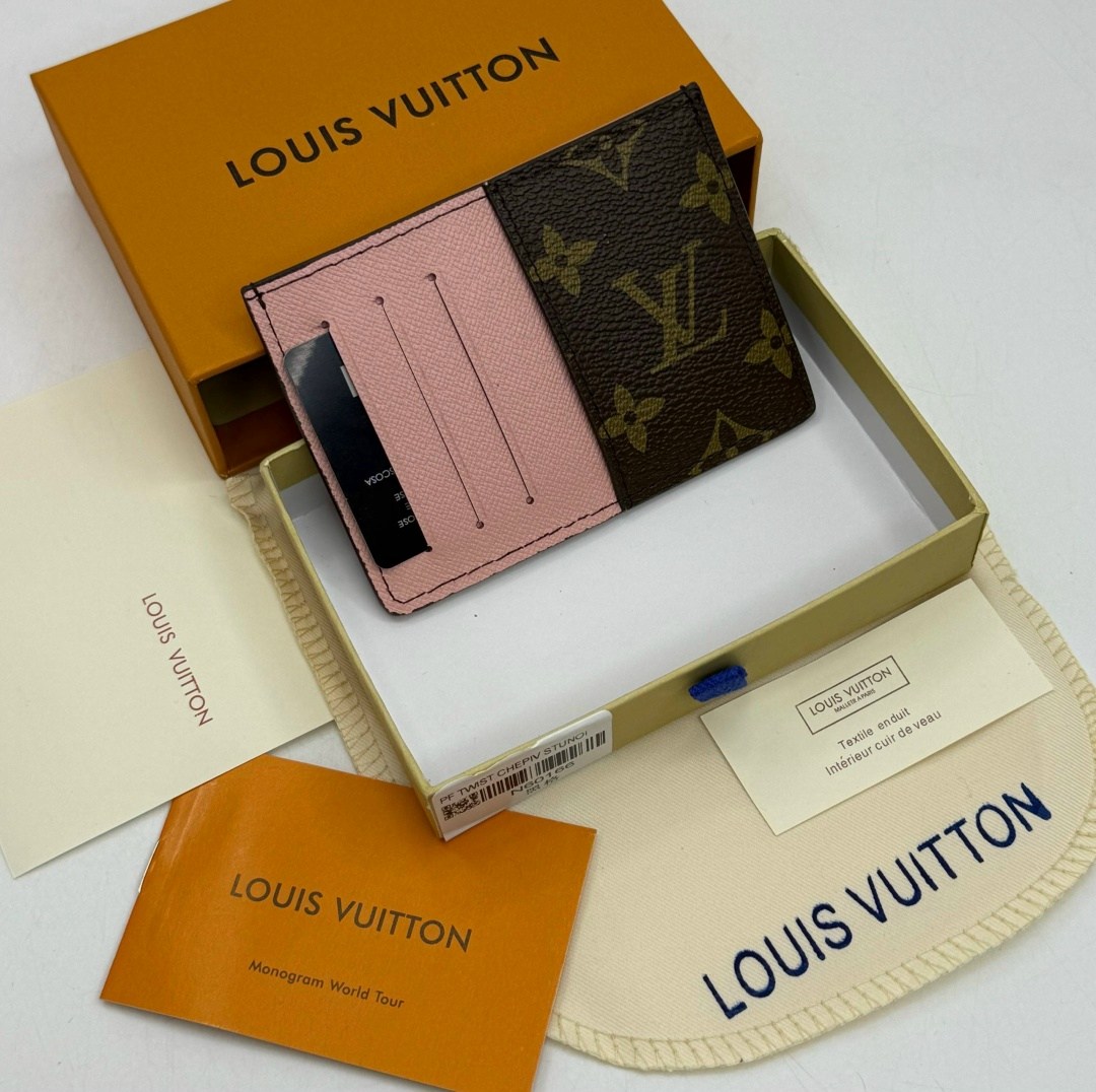 картхолдер louis vuitton,визитница луи виттон мужская,визитница картхолдер louis vuitton,louis vuitton визитница,обложка для паспорта louis vuitton