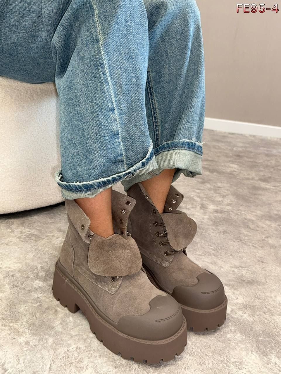 ,ботинки осенние balenciaga,ботинки осенние balenciaga premium shoes цвет серый гранит,ботинки челси balenciaga,женские ботинки