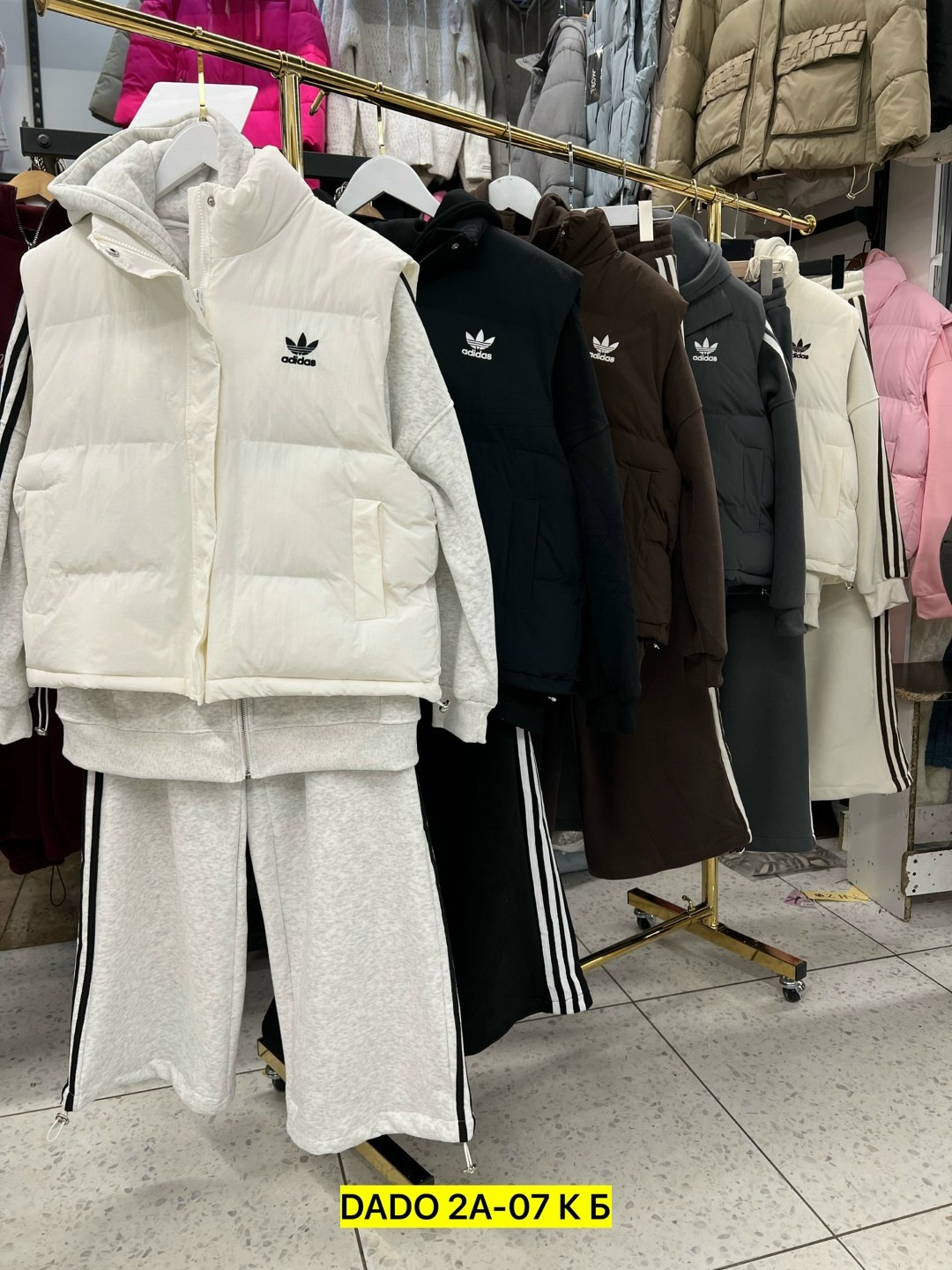 спортивный женский костюм тройка,спортивный костюм женский тройка balenciaga adidas,костюм спортивный женский balenciaga x adidas тройка,костюм спортивный женский,костюм на флисе