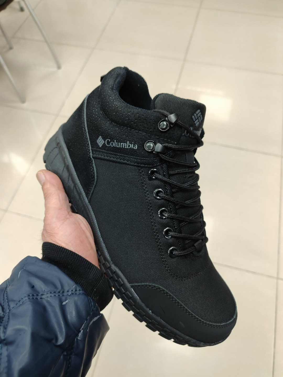кроссовки зимние columbia высокие мужские чёрные,ботинки зимние columbia,кроссовки зимние columbia мужские fairbanks,кроссовки зимние коламбия высокие мужские,зимние кроссовки columbia мужские чёрные