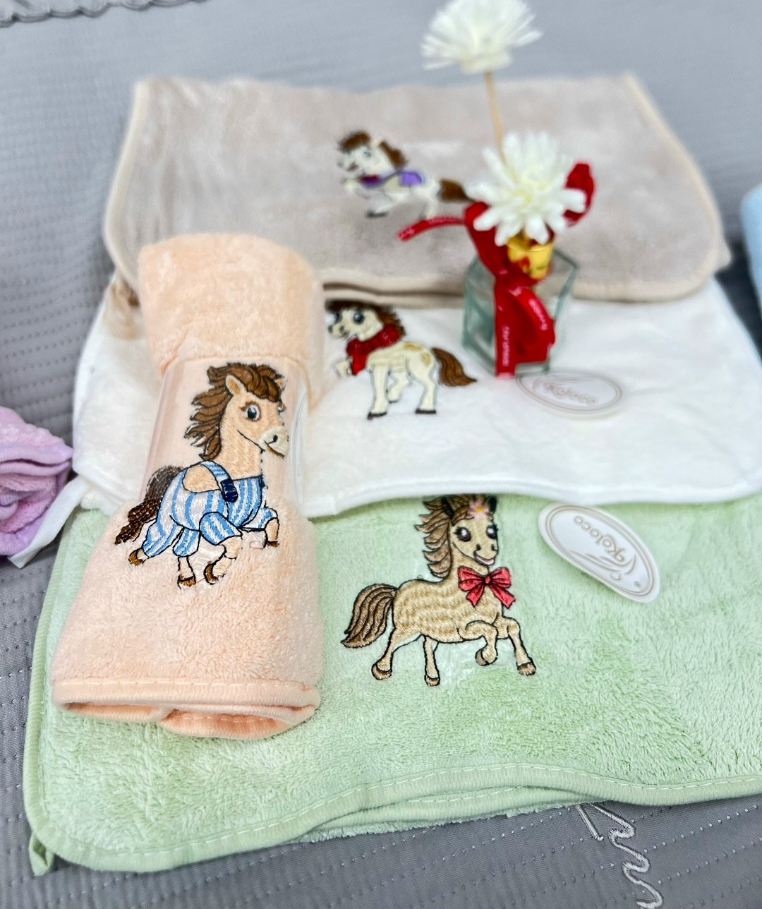 полотенце из микрофибры с вышивкой "плюшевые лошадки" 50*90 см,полотенца,полотенца для рук,полотенце микрофибра,полотенца для кухни