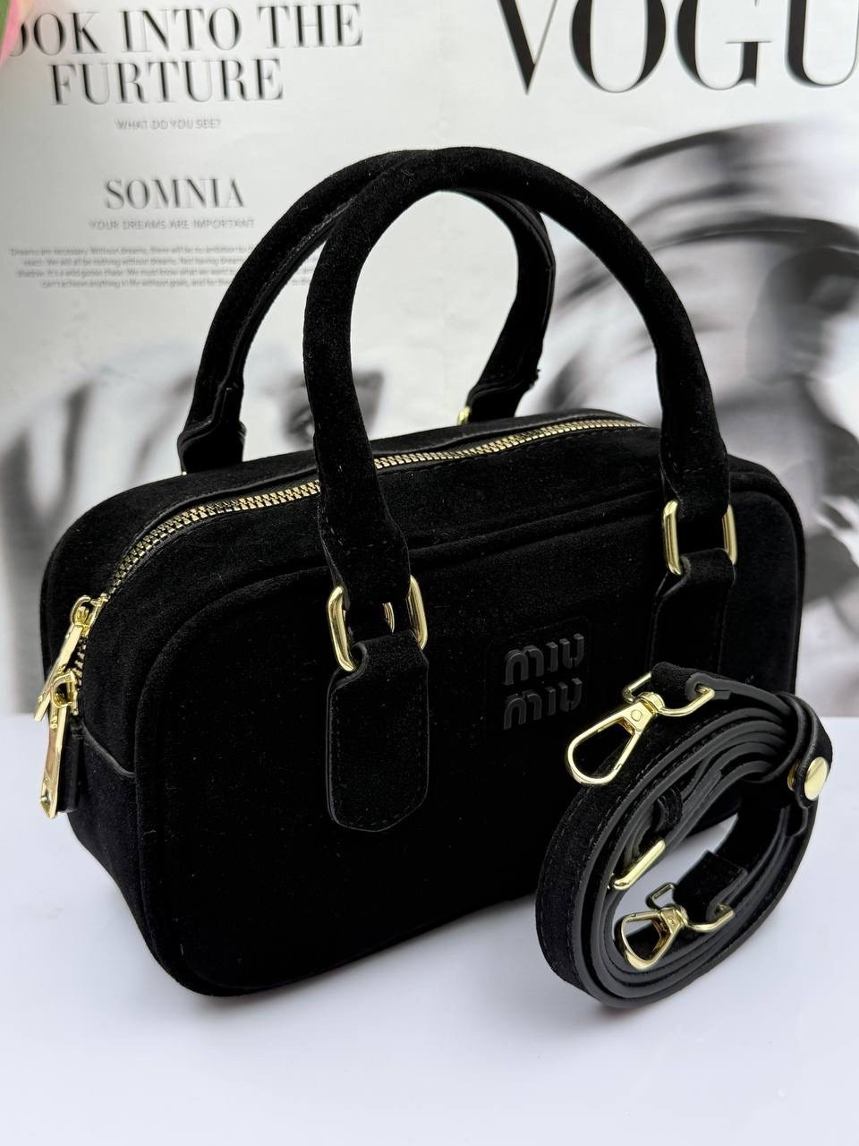 замшевая чёрная сумка miu miu 28x13 см,замшевая чёрная сумка miu miu 23x13 см,сумка miu miu женская на плечо замшевая,сумка замшевая miu miu,замшевая сумка