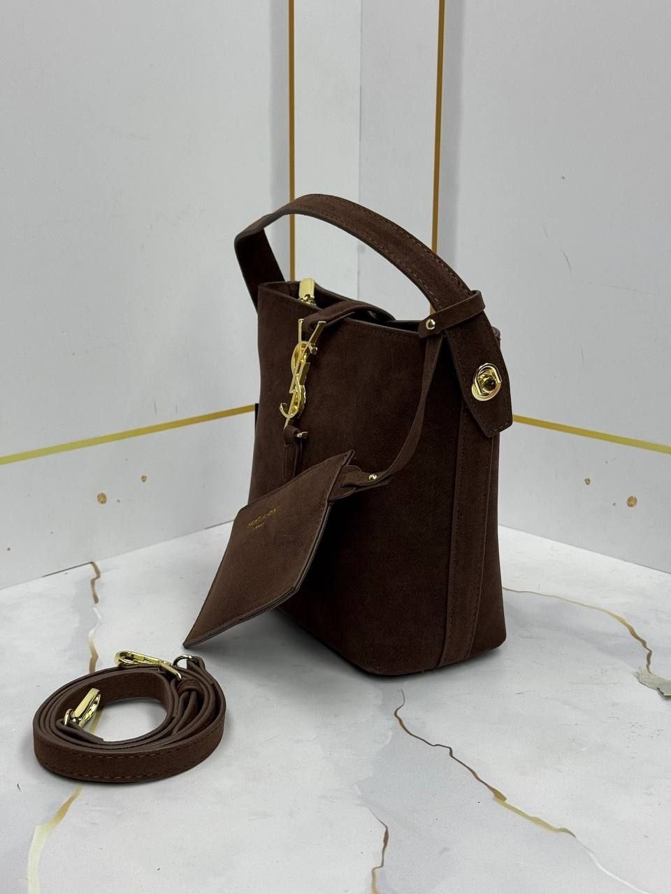 замшевая сумка yves saint laurent 32x25 см,замшевая сумка yves saint laurent 38x34 см,женская замшевая сумка yves saint laurent 37x29 см,сумка yves saint laurent ysl замшевая love bag,сумка saint laur