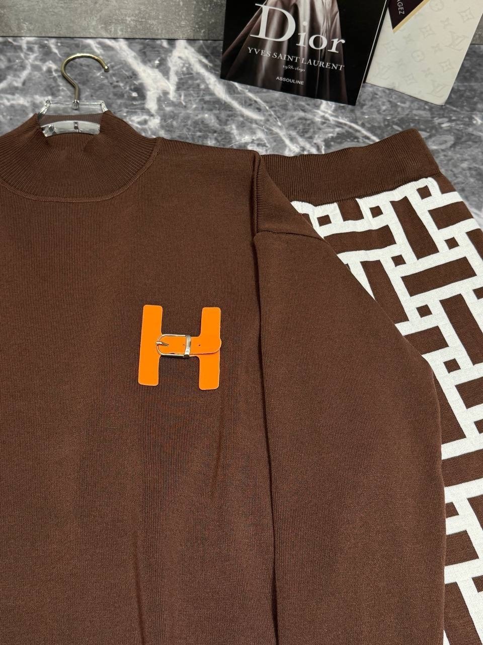 трикотажные костюмы,костюм фенди женский,костюм fendi,костюм с брюками