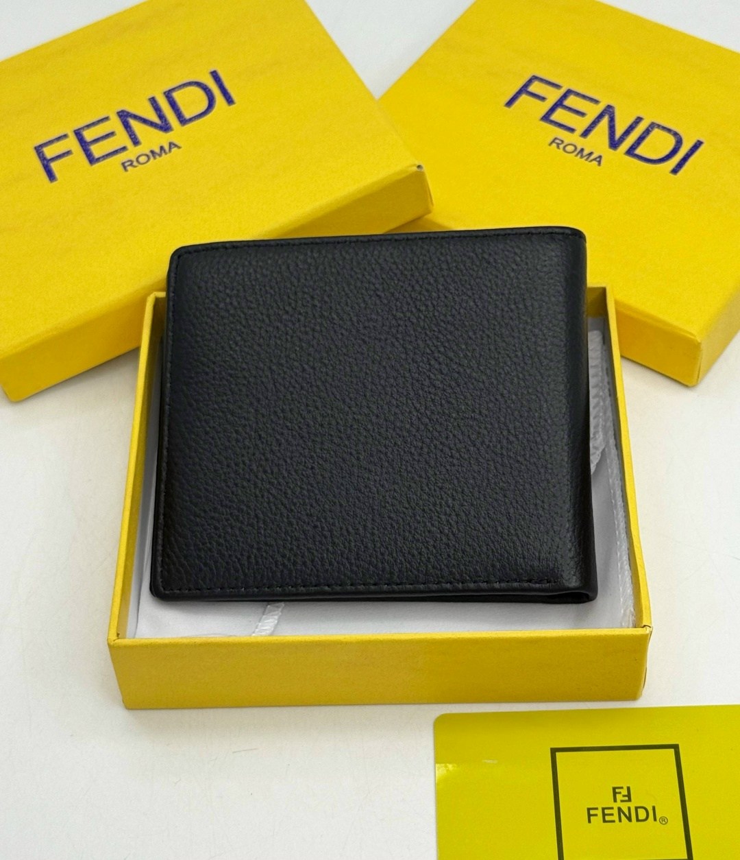 fendi кошелек,кошелек фенди с глазами,кошелек карманный,дизайнерский кошелек,кожаные кошельки