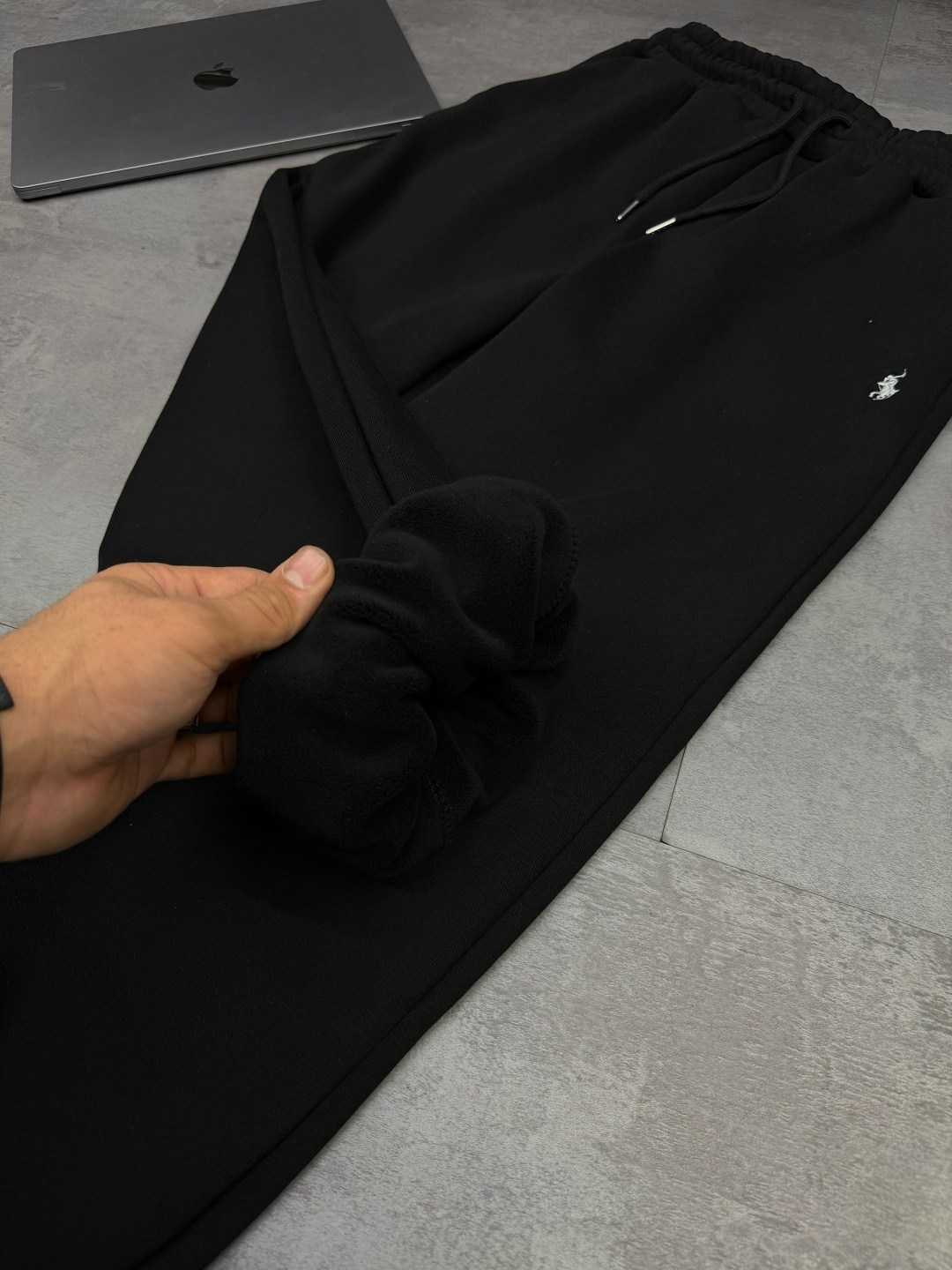 брюки спортивные,спортивные штаны,штаны прада мужские,штаны мужские,мужские спортивные штаны