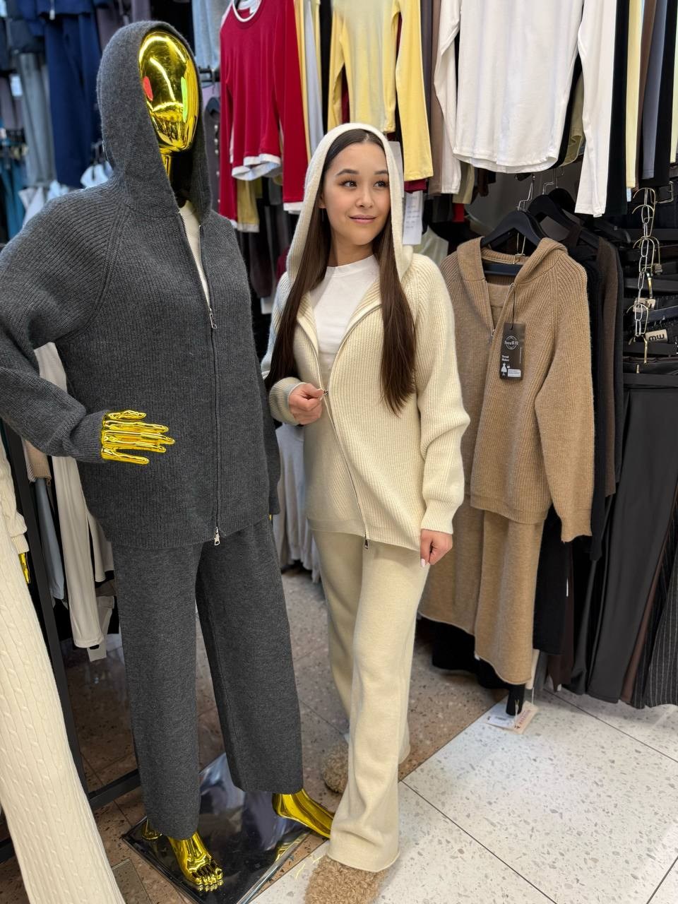 костюм loro piana,трикотажный костюм,вязаные костюмы,кашемировый костюм loro piana,женские костюмы