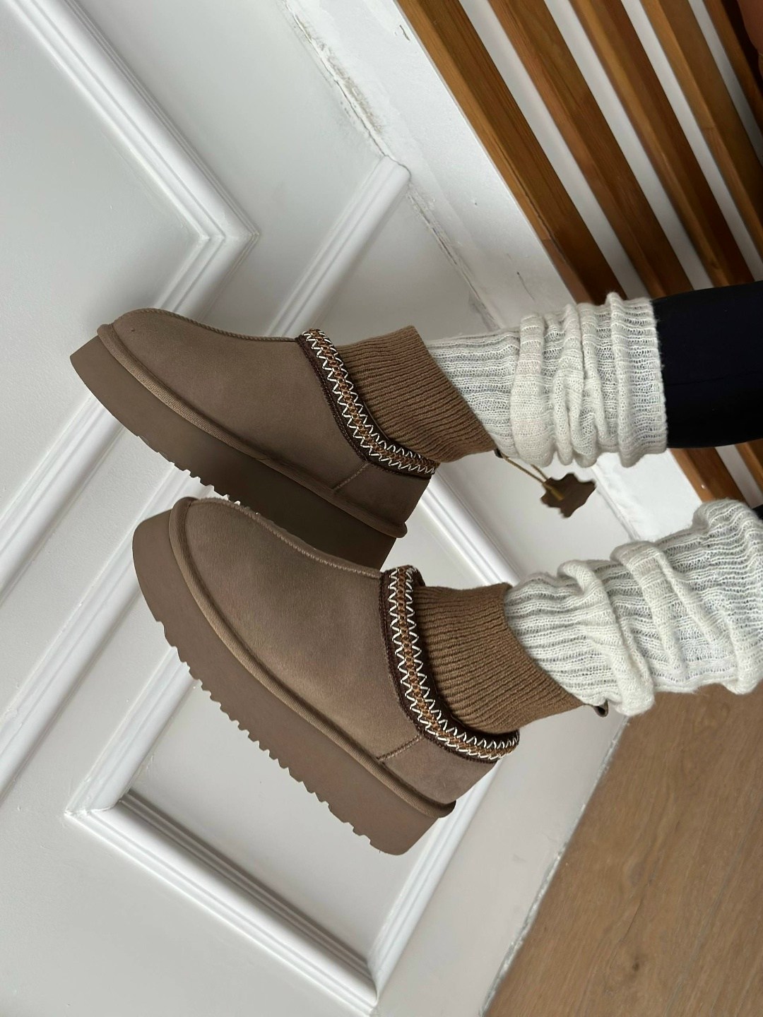 угги женские,угги натуральные короткие с носком на платформе ango shoes,,зимние женские угги,угги