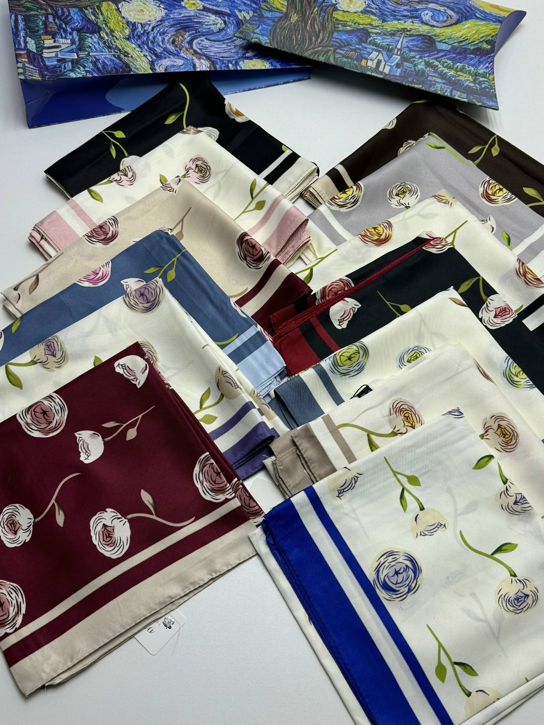 шелковый платок,брендовый платок,женские платки,платок,шарфы и платки