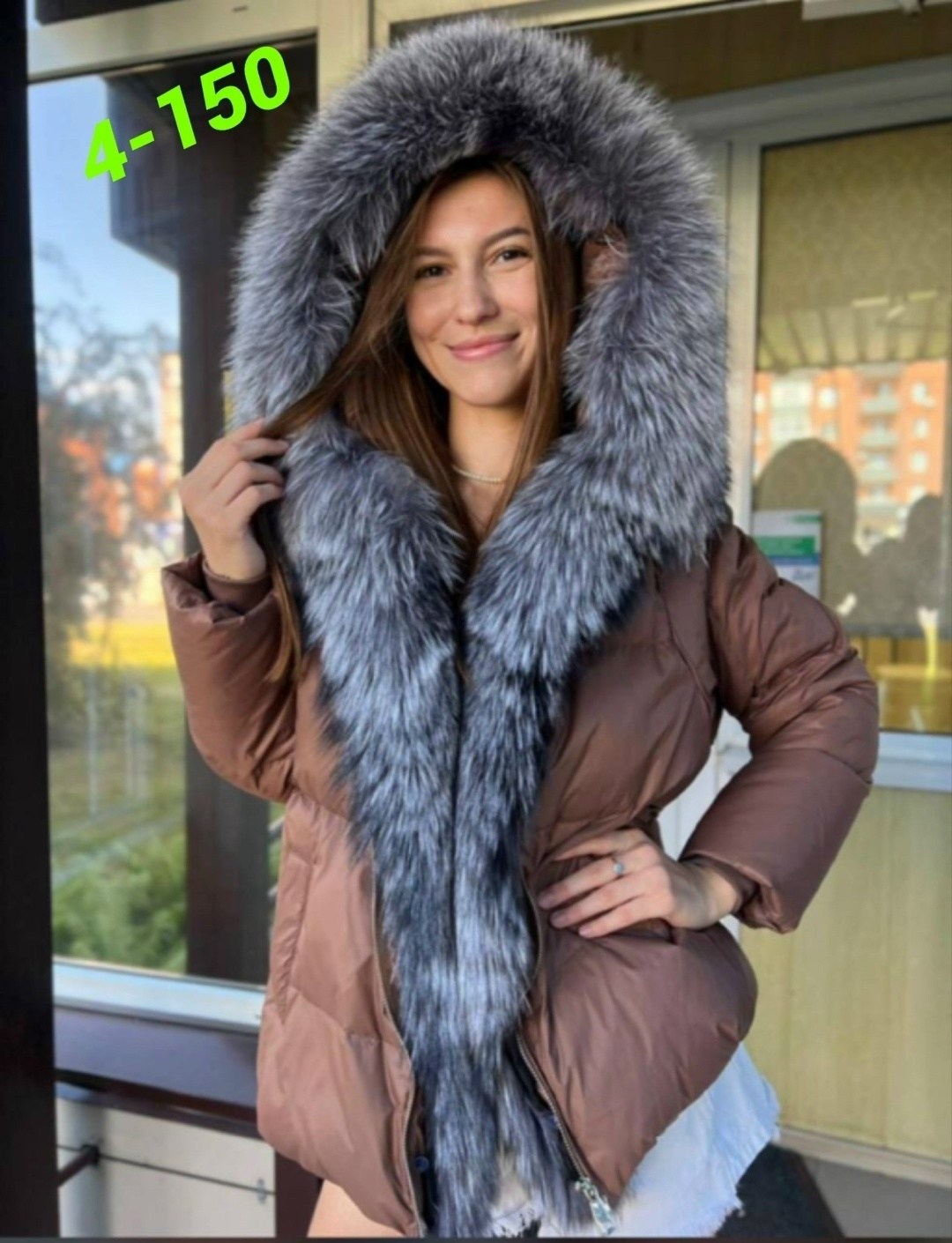 куртка зимняя с натуральным мехом,куртка женская фиолетовая,пуховик с натуральным мехом,стильная куртка с мехом чернобурки фиолетовая,пуховик с мехом