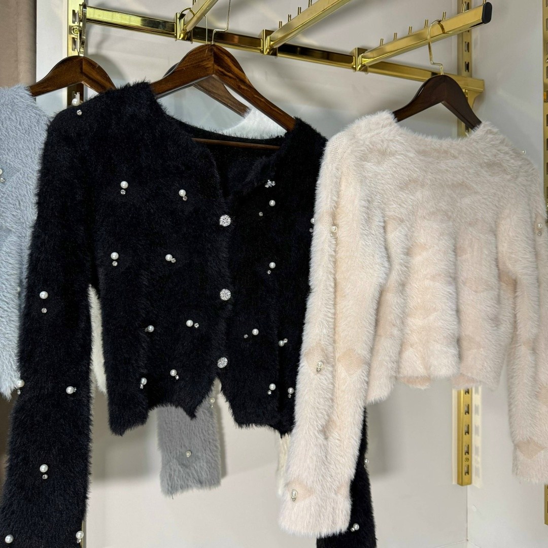 вязаные кардиганы,женский трикотажный кардиган укороченный свитер с бусинами в винтажном стиле,вязаный кардиган из искусственной норки и кашемира,укороченный свитер кардиган пушистый новогодний на пуг