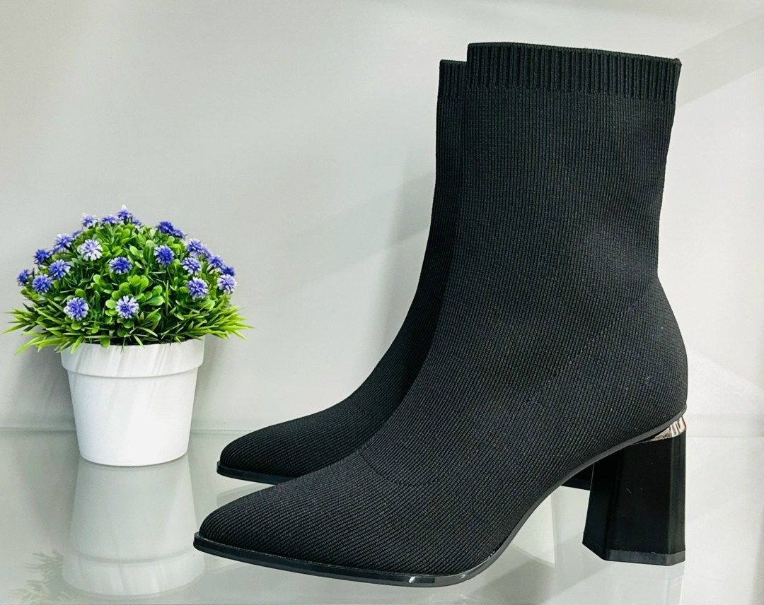 ,ботильоны женские,женские эластичные ботильоны на каблуке-шпильке с острым носком,ботильоны носки,женские ботильоны с острым носком