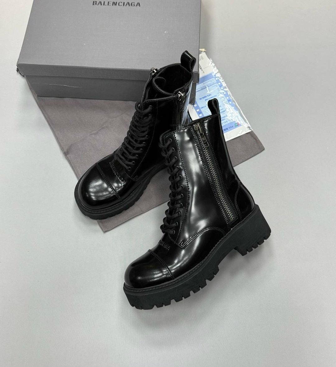 женские кожаные высокие ботинки balenciaga tractor черного цвета,ботинки balenciaga,ботинки balenciaga арт. 500572,ботинки balenciaga strike черные,сапоги balenciaga