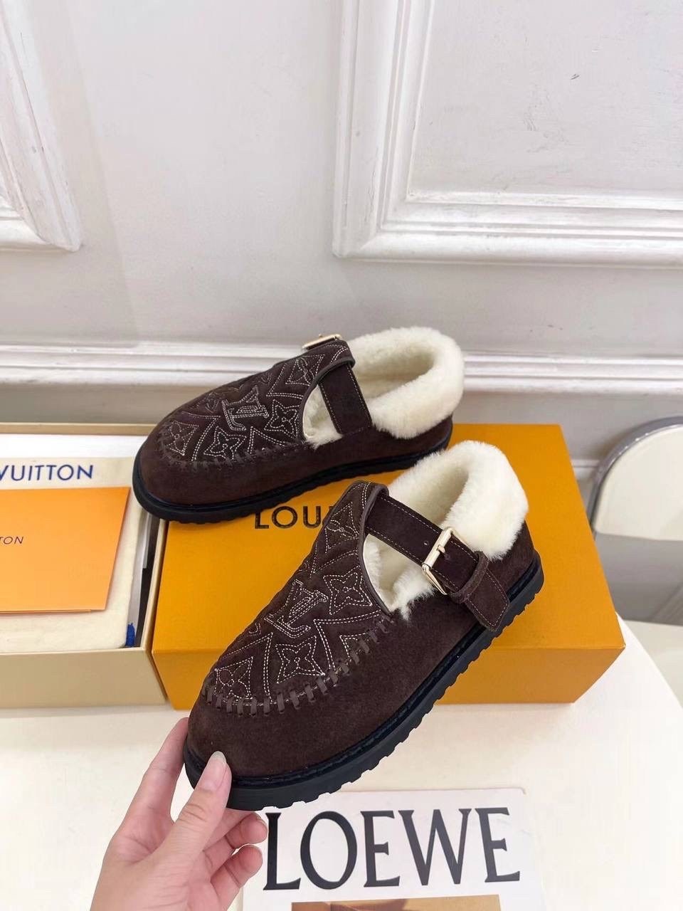 женские замшевые ботинки louis vuitton colorado comfort на меху черные,женские лоферы louis vuitton,женские замшевые ботинки louis vuitton colorado comfort на меху бежевые,ботинки louis vuitton,туфли