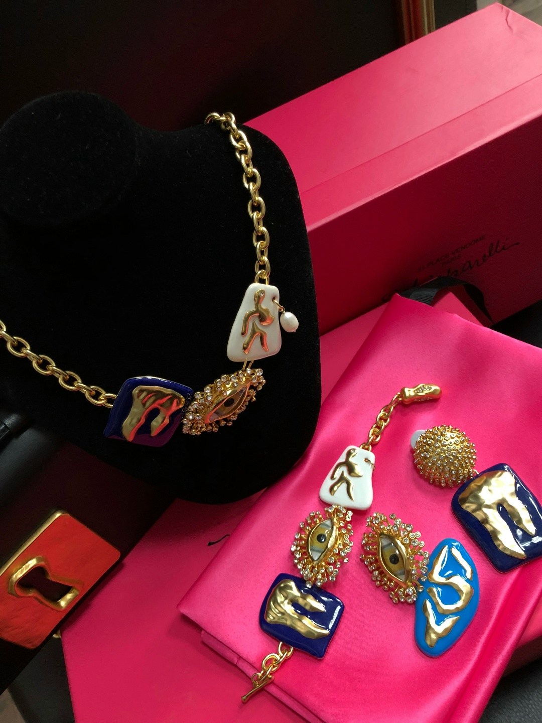 бижутерия аксессуары,итальянская бижутерия,украшение бижутерия,ювелирная бижутерия,ювелирное украшение