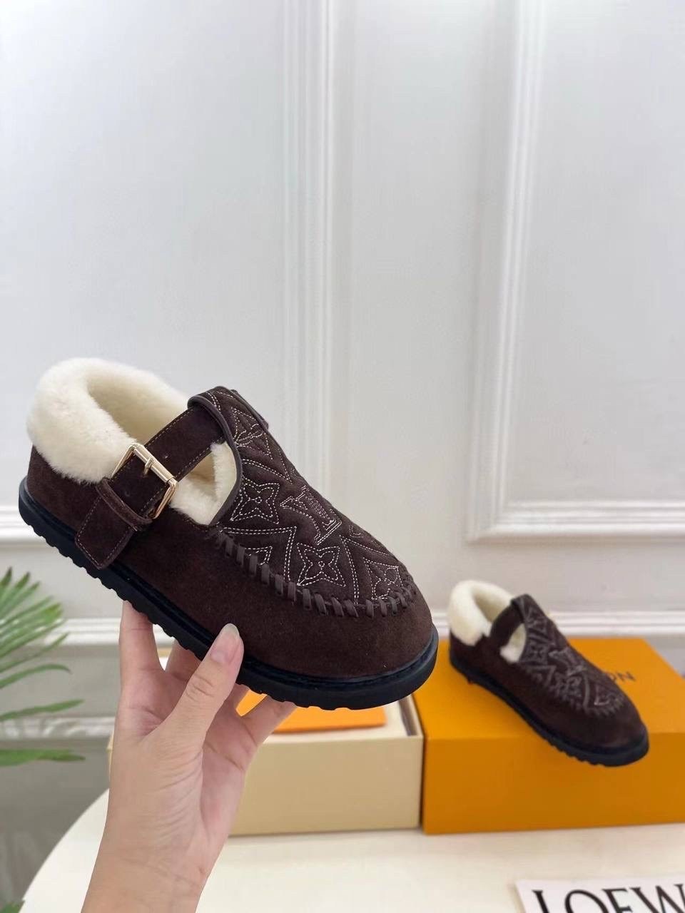 женские замшевые ботинки louis vuitton colorado comfort на меху черные,женские лоферы louis vuitton,женские замшевые ботинки louis vuitton colorado comfort на меху бежевые,ботинки louis vuitton,туфли