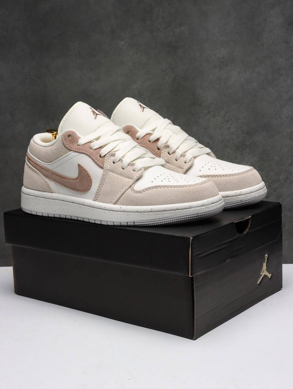 кроссовки air jordan 1 low,air jordan 1 low se craft inside out taupe haze,женские кроссовки air jordan 1 low,air jordan 1 low grey,air jordan 1 low se craft 'inside out'