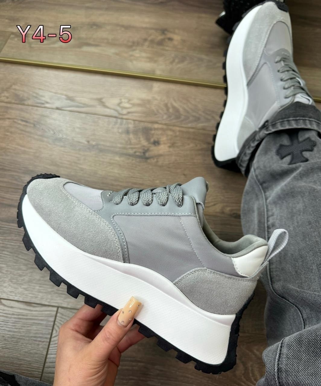 кроссовки женскиe,,кроссовки женские модные,стильные кроссовки,кроссовки из натуральной замши