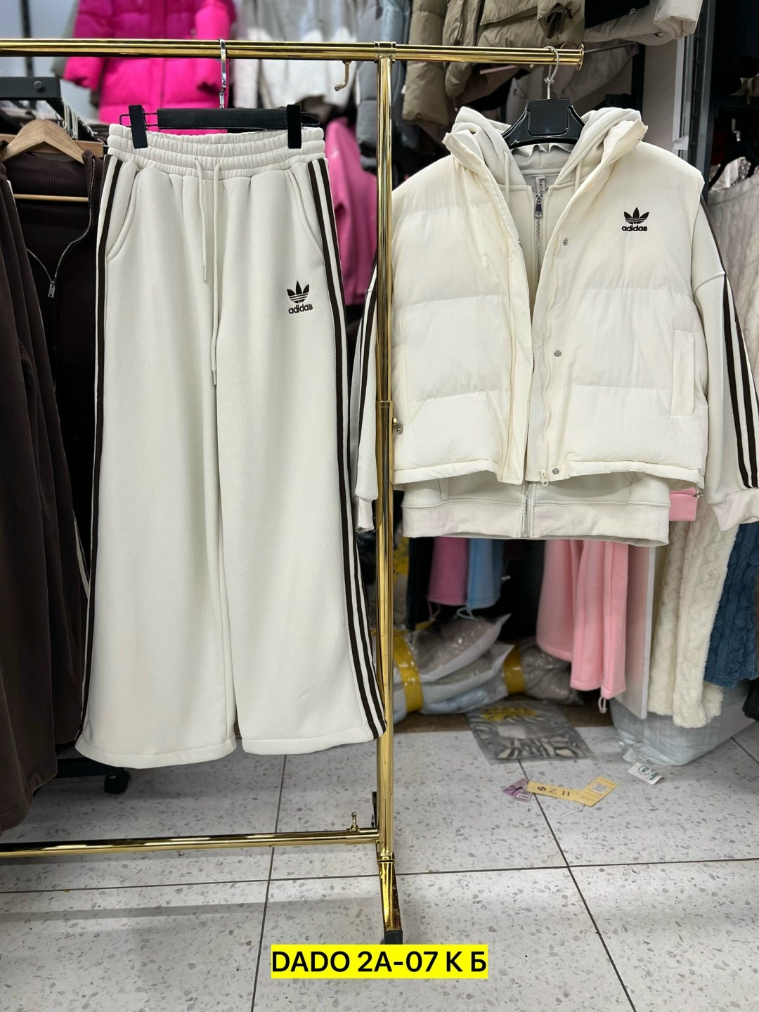 спортивный женский костюм тройка,спортивный костюм женский тройка balenciaga adidas,костюм спортивный женский balenciaga x adidas тройка,костюм спортивный женский,костюм на флисе