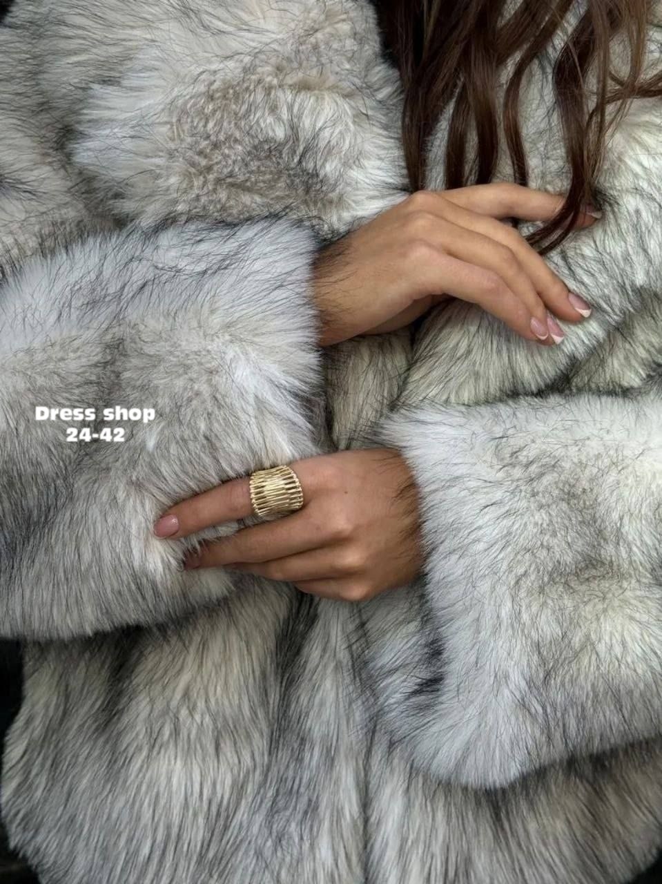 короткая шуба из чернобурой лисы,шуба из чернобурой лисы,шуба из меха чернобурки без воротника,шубы,шуба песец