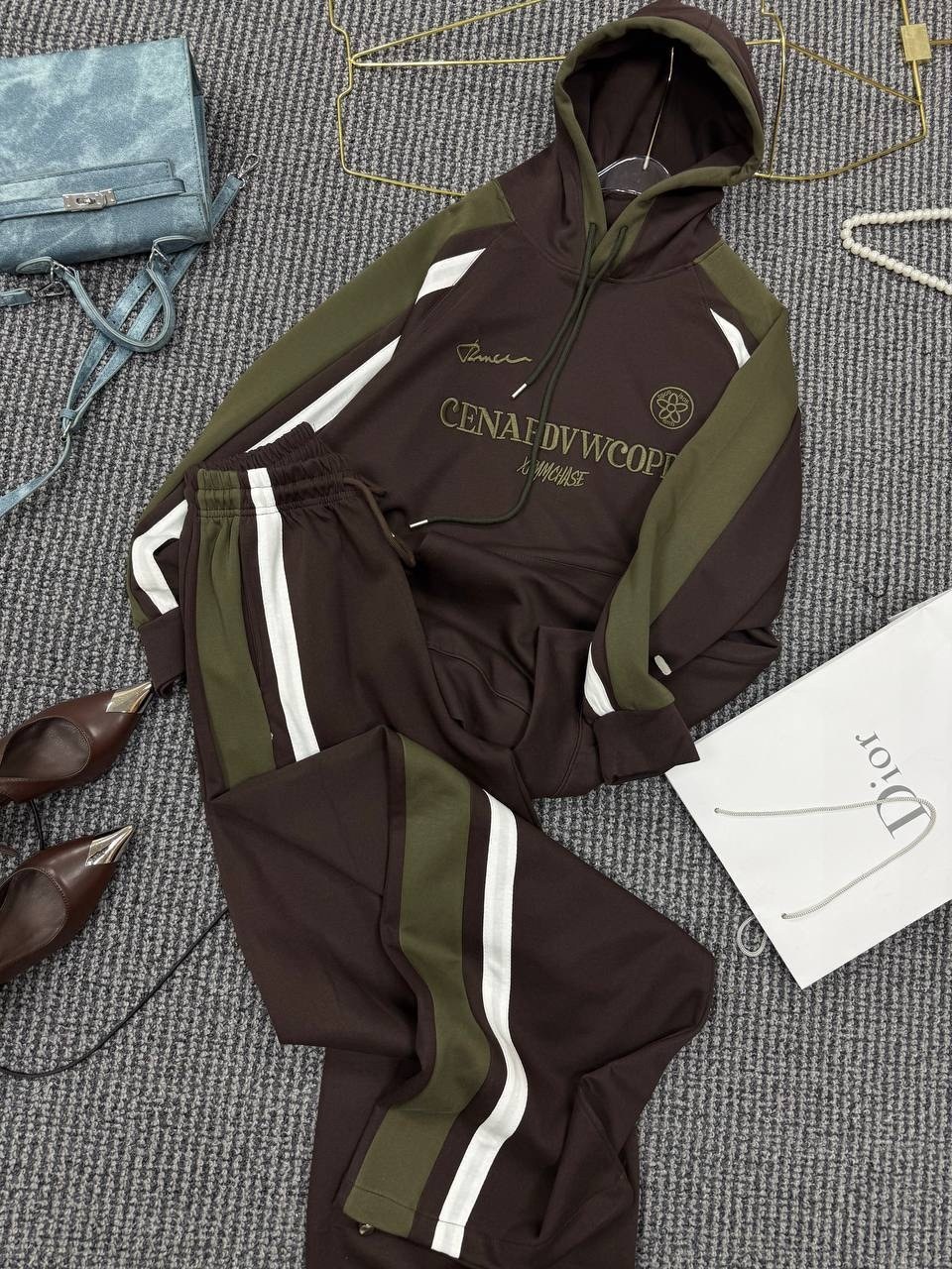 костюм спортивный,женский спортивный костюм из двух предметов,спортивный костюм для женщин,повседневный спортивный костюм,спортивный костюм модный