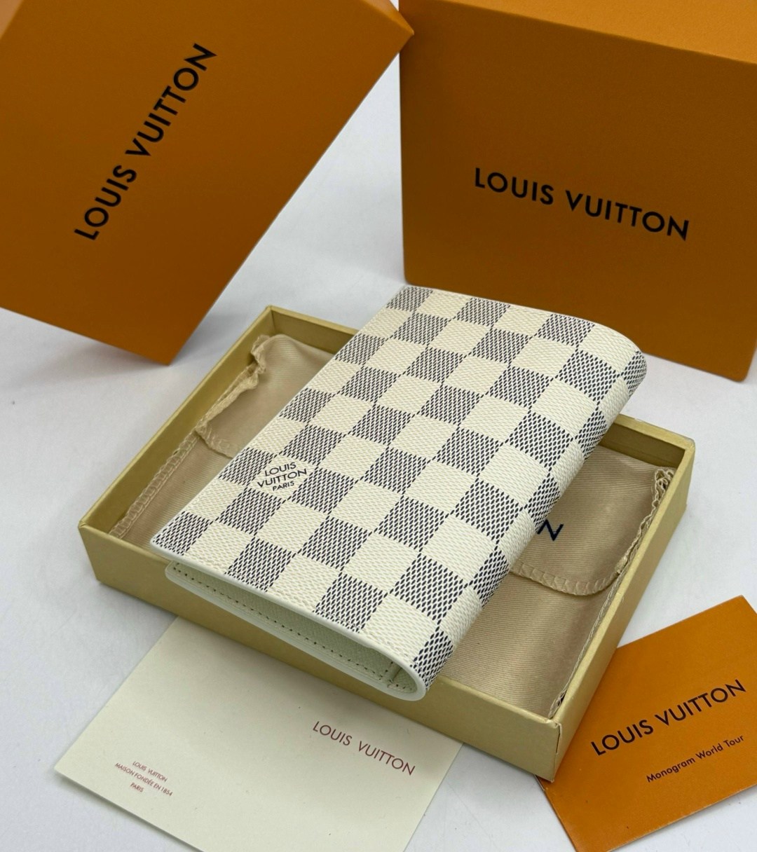 обложка на паспорт louis vuitton,обложка на паспорт louis vuitton коричневая клетка классика,louis vuitton кошелек louis vuitton,обложка для документов louis vuitton,louis vuitton портмоне louis vuitt