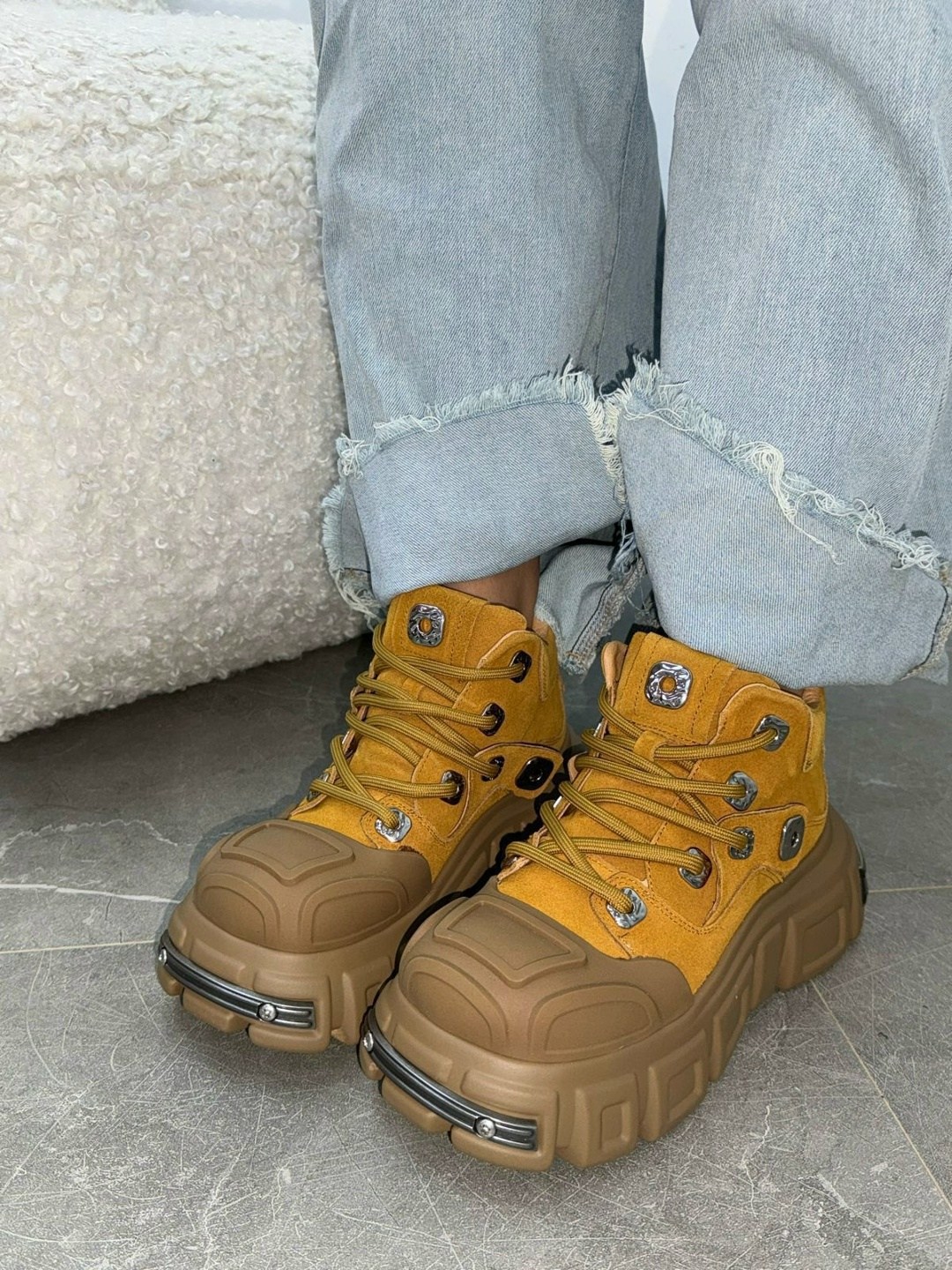 ,кроссовки new rock lifestyle shoes unisex mid-top yellow,кроссовки buffalo,ботинки buffalo на подошве,светло-коричневые кроссовки на платформе new rock edition vetements