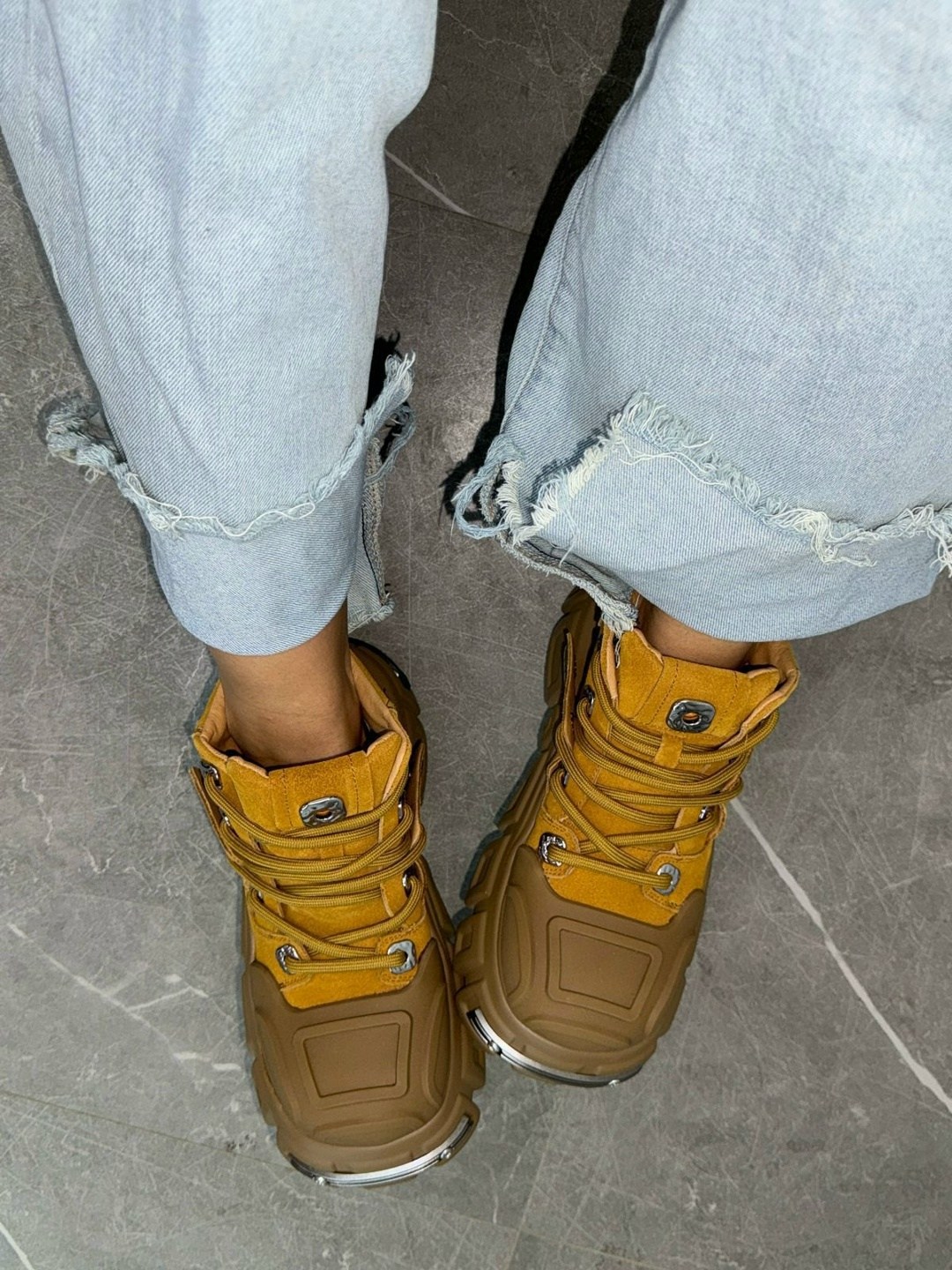 ,кроссовки new rock lifestyle shoes unisex mid-top yellow,кроссовки buffalo,ботинки buffalo на подошве,светло-коричневые кроссовки на платформе new rock edition vetements