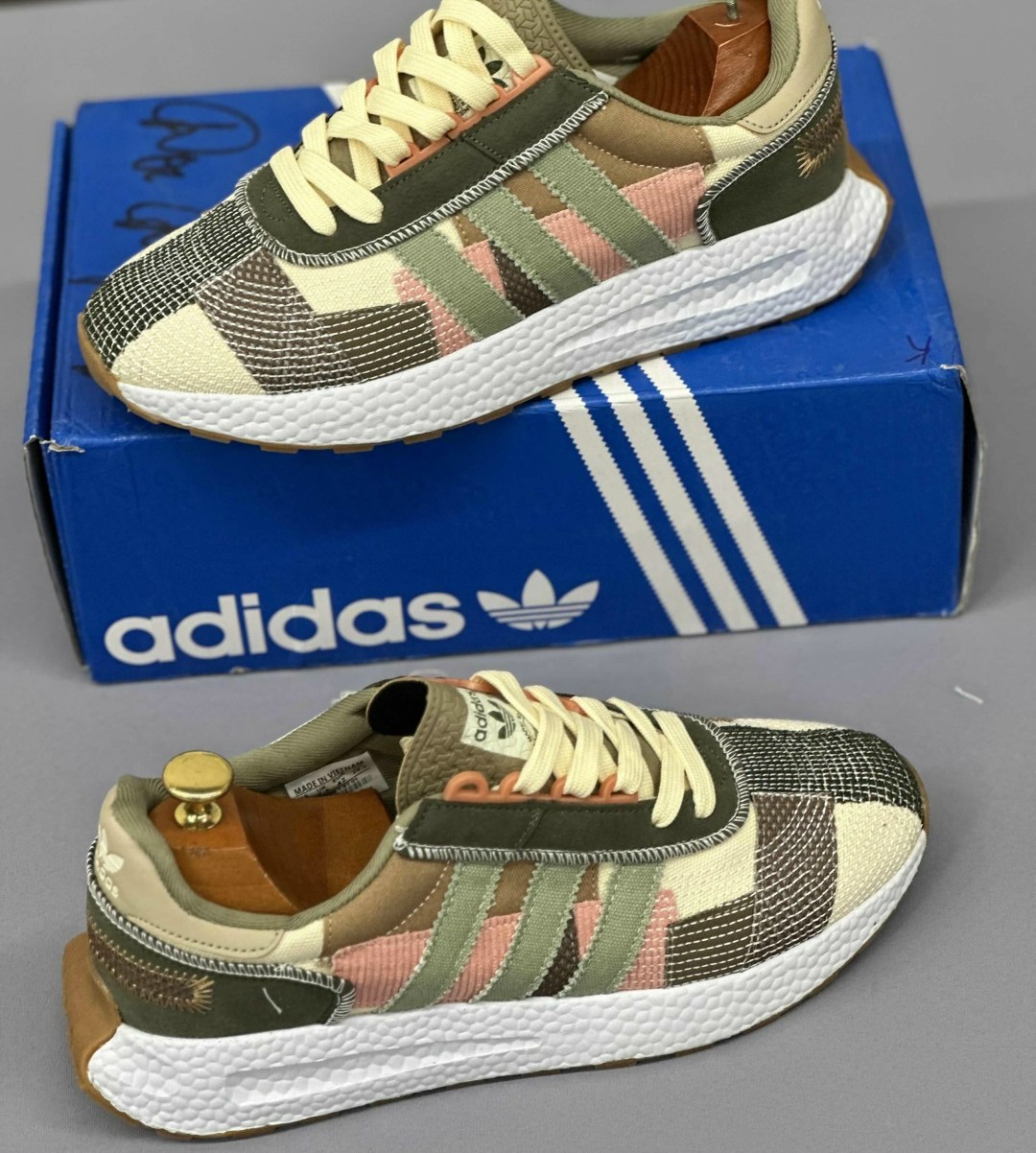 кроссовки adidas originals retropy,кроссовки adidas,кроссовки adidas retropy,кроссовки адидас лимитированная коллекция,кроссовки adidas retropy e 5