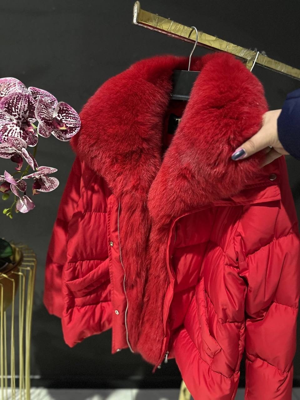 парка с мехом,пуховики с натуральным мехом,розовый пуховик с мехом,парка с натуральным мехом,красная парка с мехом