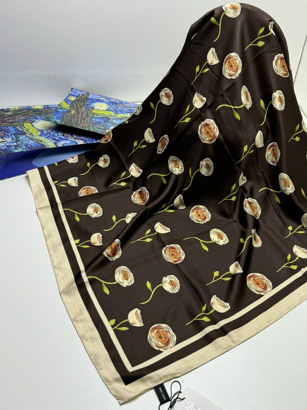 шелковый платок,брендовый платок,женские платки,платок,шарфы и платки