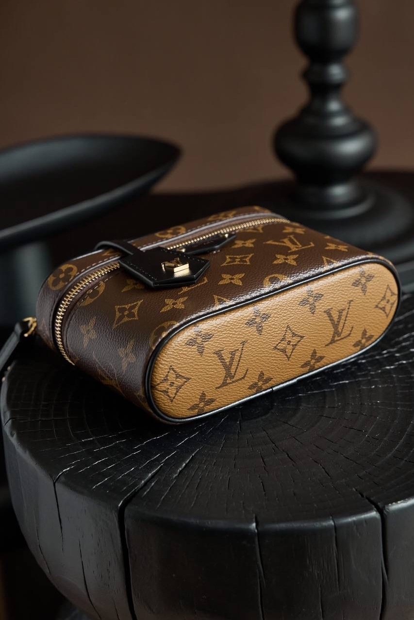 сумка кросс-боди в стиле louis vuitton,женская сумка louis vuitton,сумка луи виттон через плечо,louis vuitton vanity pm,сумка louis vuitton