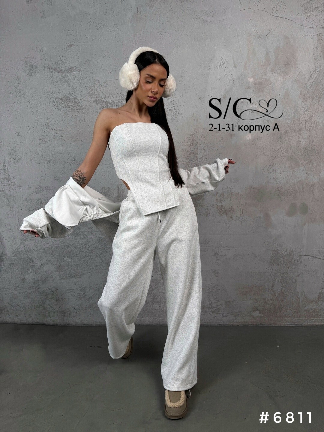 стильные костюмы,женский спортивный костюм,спортивный костюм,стильные женские костюмы,белый брючный костюм