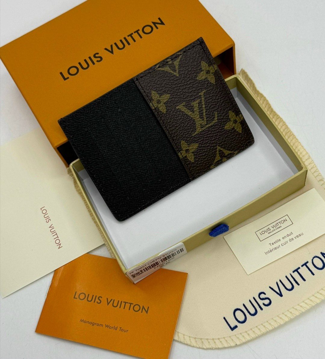 картхолдер louis vuitton,louis vuitton визитница,картхолдер луи виттон оригинал,визитница картхолдер louis vuitton,обложка на паспорт louis vuitton