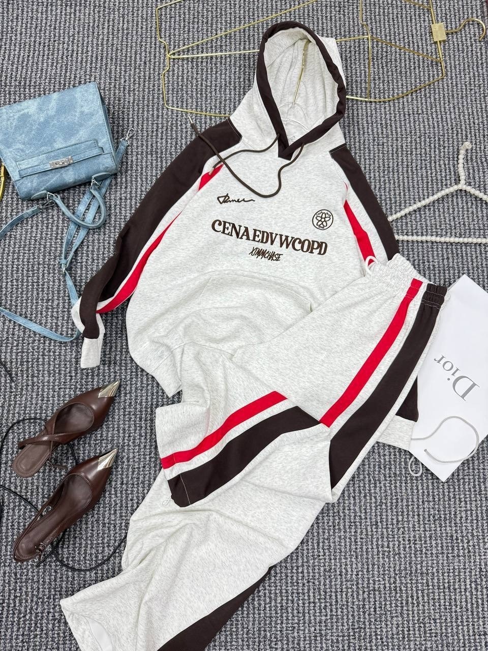 loro piana женский красный костюм,стильные костюмы,костюм спортивный женский,спортивный костюм,спортивный костюм красный