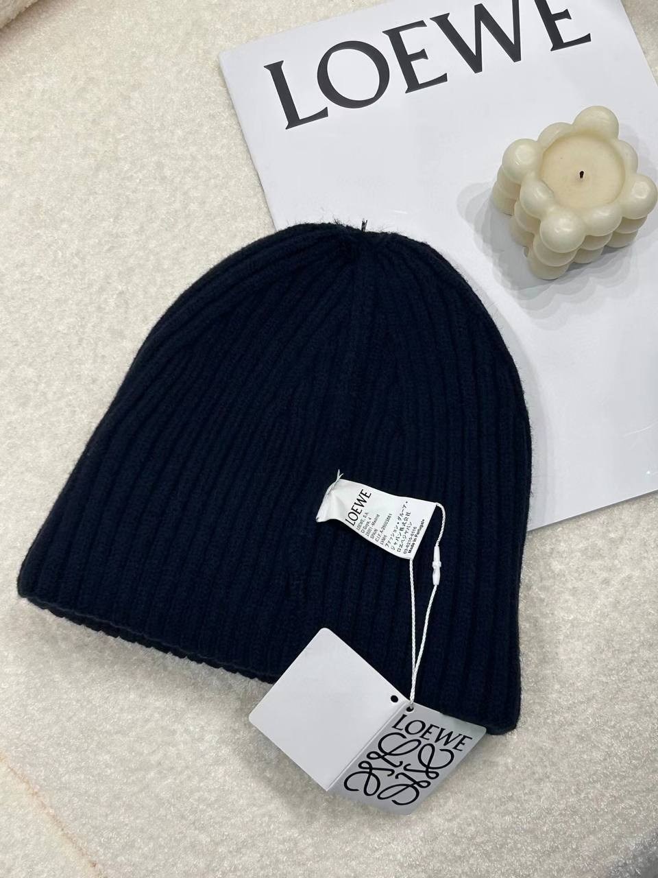 шапка loewe,шапка loewe для мужчин,шапка loewe шерстяная унисекс,шапка-бини вязаная эластичная loewe,вязаная шапка loewe
