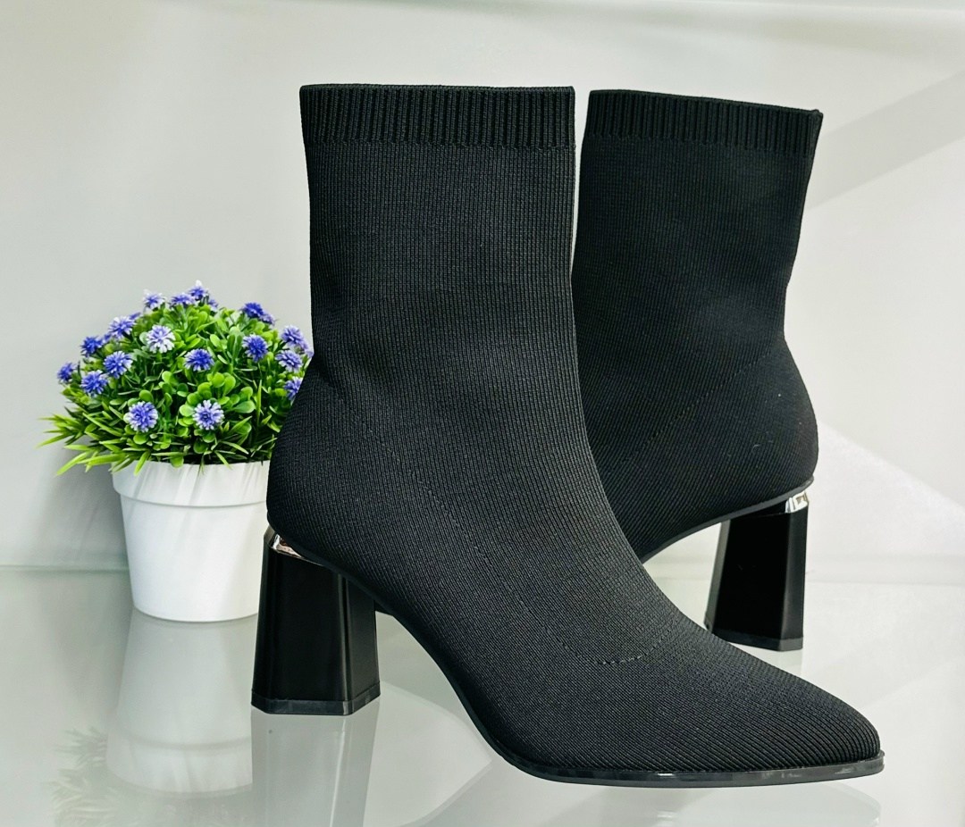 ,ботильоны женские,женские эластичные ботильоны на каблуке-шпильке с острым носком,ботильоны носки,женские ботильоны с острым носком