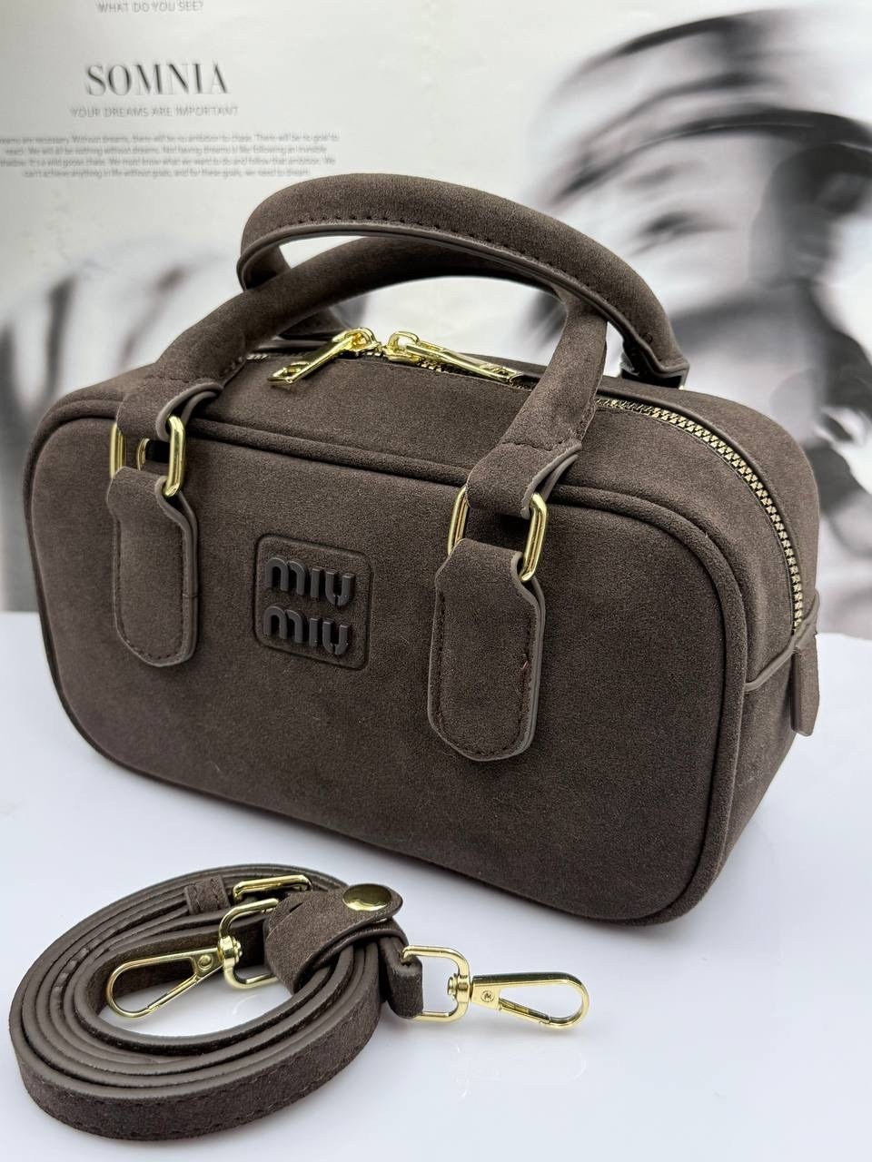 замшевая чёрная сумка miu miu 28x13 см,замшевая чёрная сумка miu miu 23x13 см,сумка miu miu женская на плечо замшевая,сумка замшевая miu miu,замшевая сумка