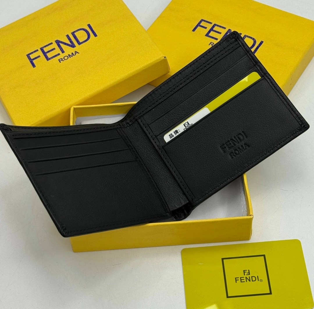 fendi кошелек,кошелек фенди с глазами,кошелек карманный,дизайнерский кошелек,кожаные кошельки