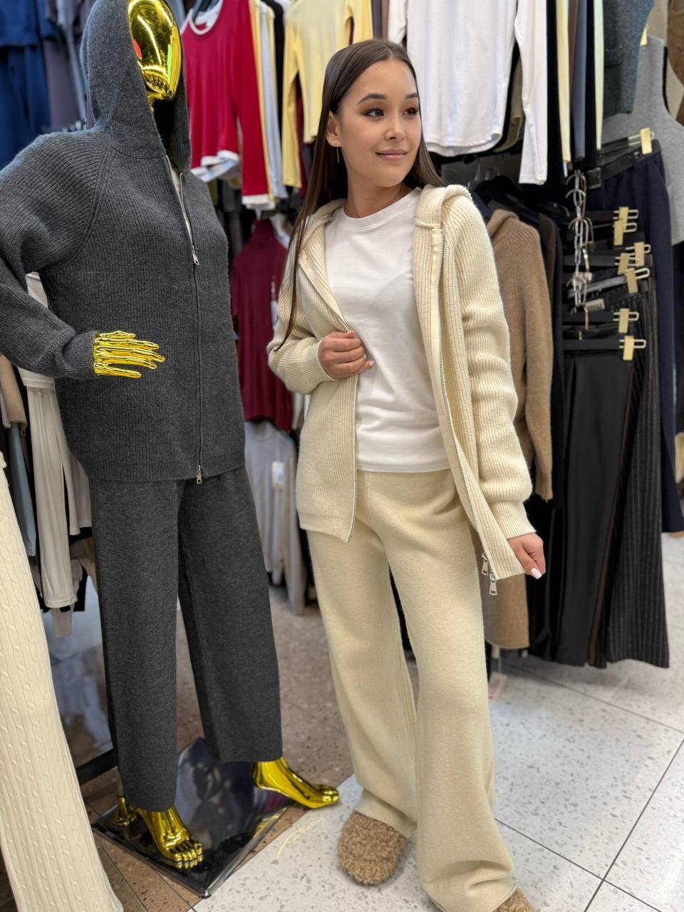 костюм loro piana,трикотажный костюм,вязаные костюмы,кашемировый костюм loro piana,женские костюмы