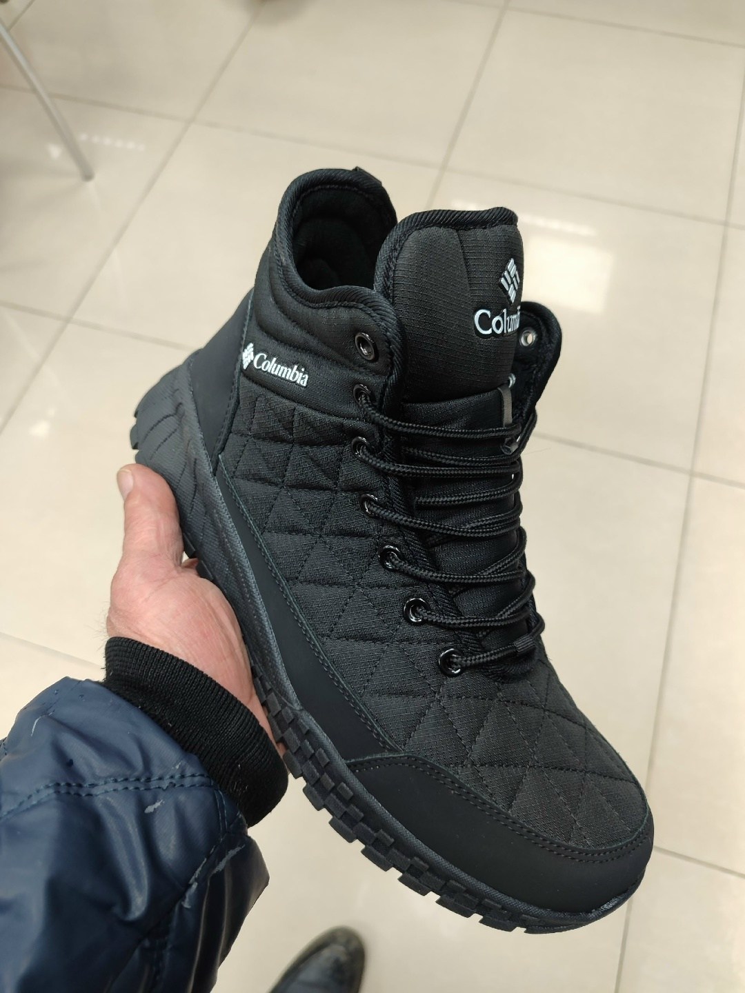 кроссовки зимние columbia высокие мужские чёрные,ботинки зимние columbia,кроссовки зимние columbia мужские fairbanks,кроссовки зимние коламбия высокие мужские,зимние кроссовки columbia мужские чёрные