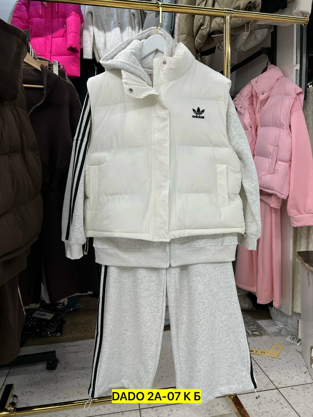 спортивный женский костюм тройка,спортивный костюм женский тройка balenciaga adidas,костюм спортивный женский balenciaga x adidas тройка,костюм спортивный женский,костюм на флисе