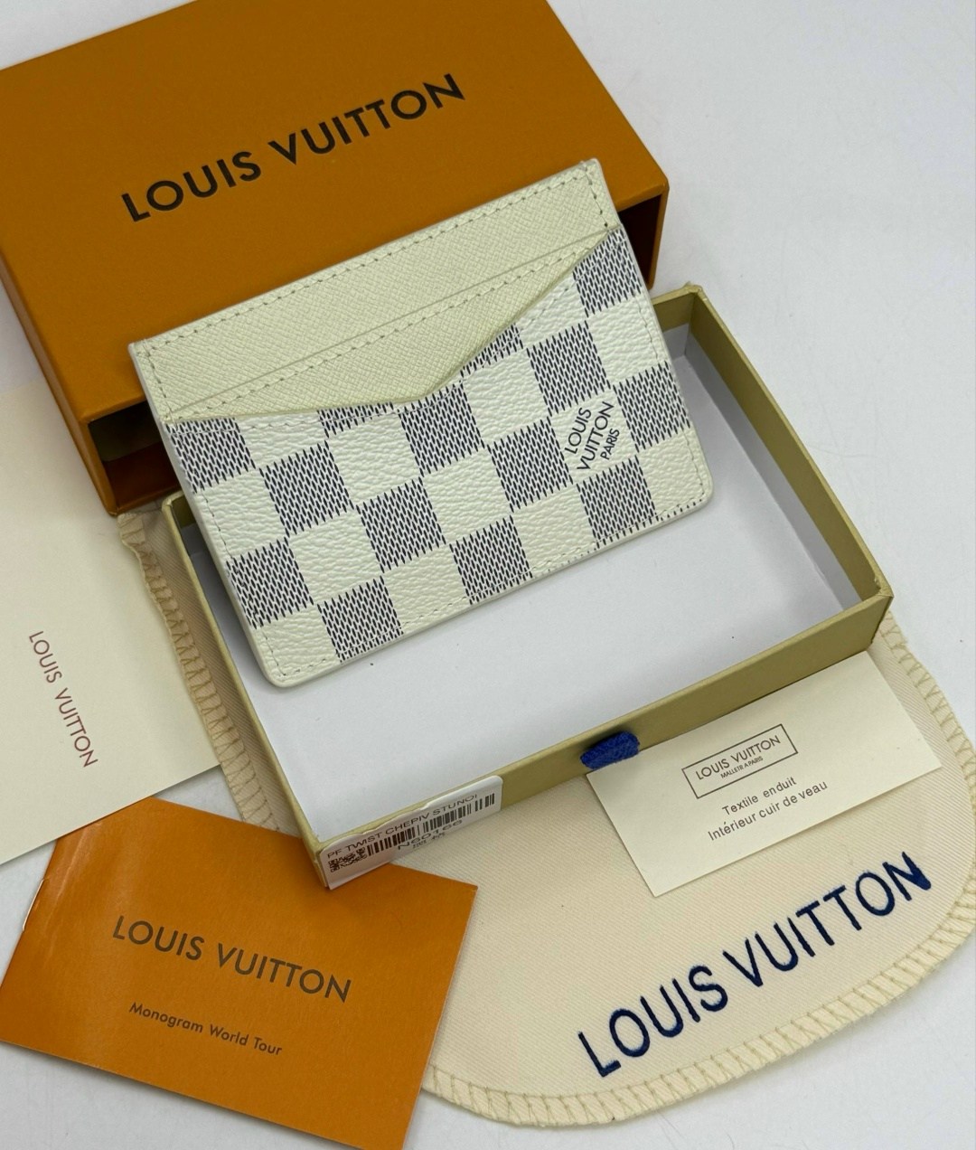 картхолдер louis vuitton,louis vuitton визитница,картхолдер луи виттон оригинал,визитница картхолдер louis vuitton,обложка на паспорт louis vuitton
