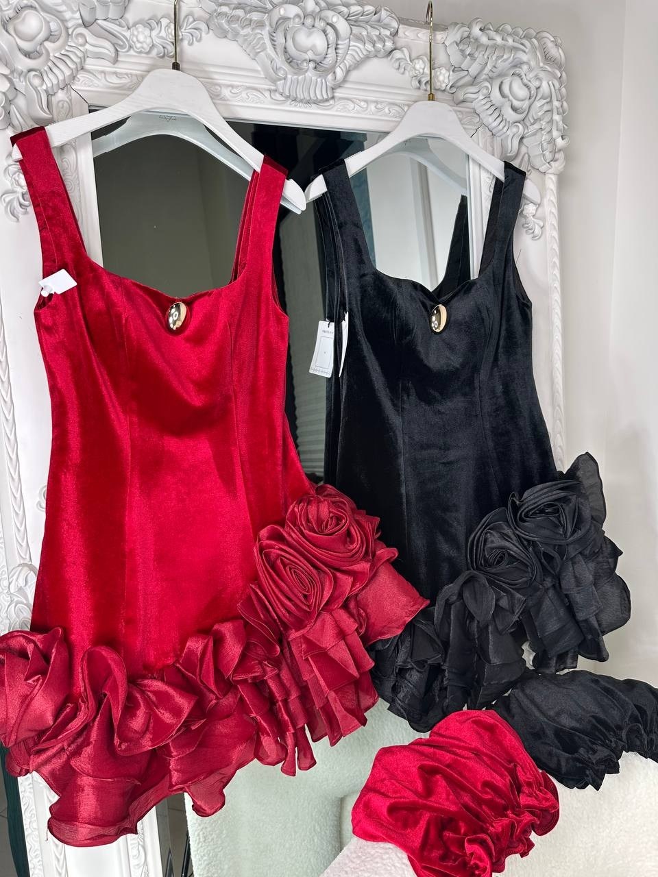 девушка,вечернее платье,девушек,роскошное вечернее платье,в красном платье