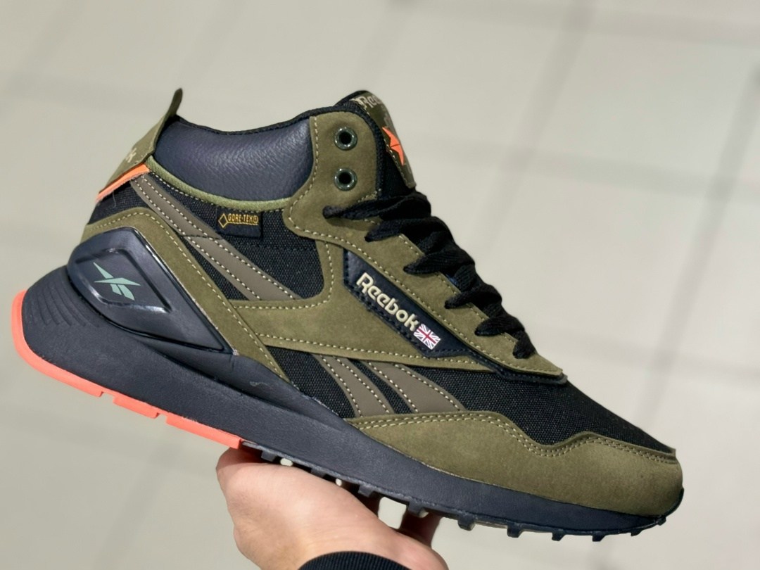 зимние кроссовки reebok classic leather legacy az hi,зимние кроссовки мужские reebok,кожаные зимние высокие кроссовки reebok,зимние черные мужские кроссовки reebok gore-tex,кроссовки reebok зимние выс