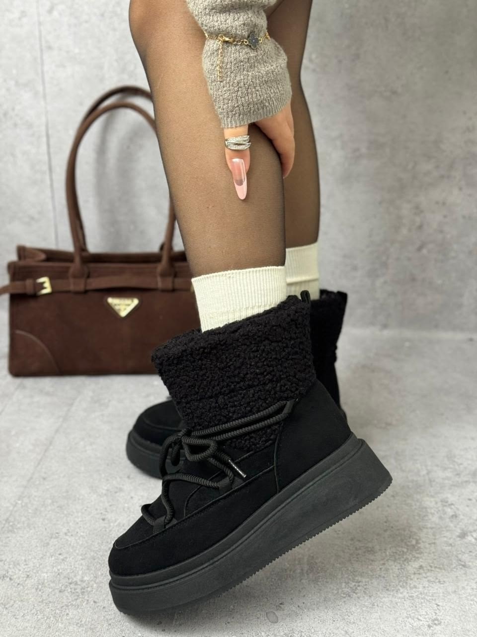 угги зимние на платформе,,женские угги,зимние женские угги,угги луноходы зимние из натуральной замши karida