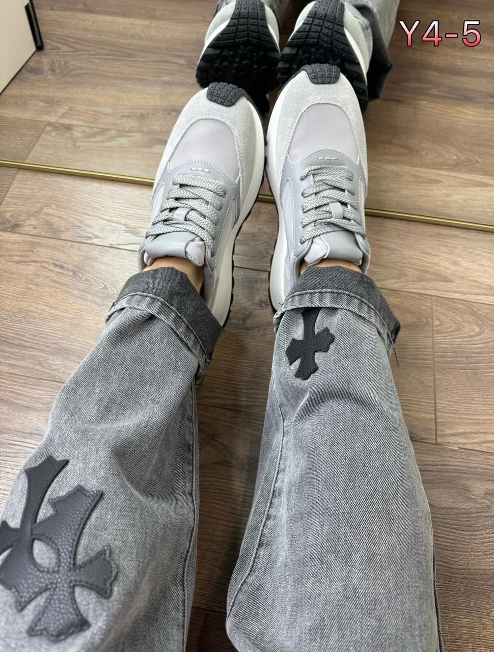 кроссовки женскиe,,кроссовки женские модные,стильные кроссовки,кроссовки из натуральной замши