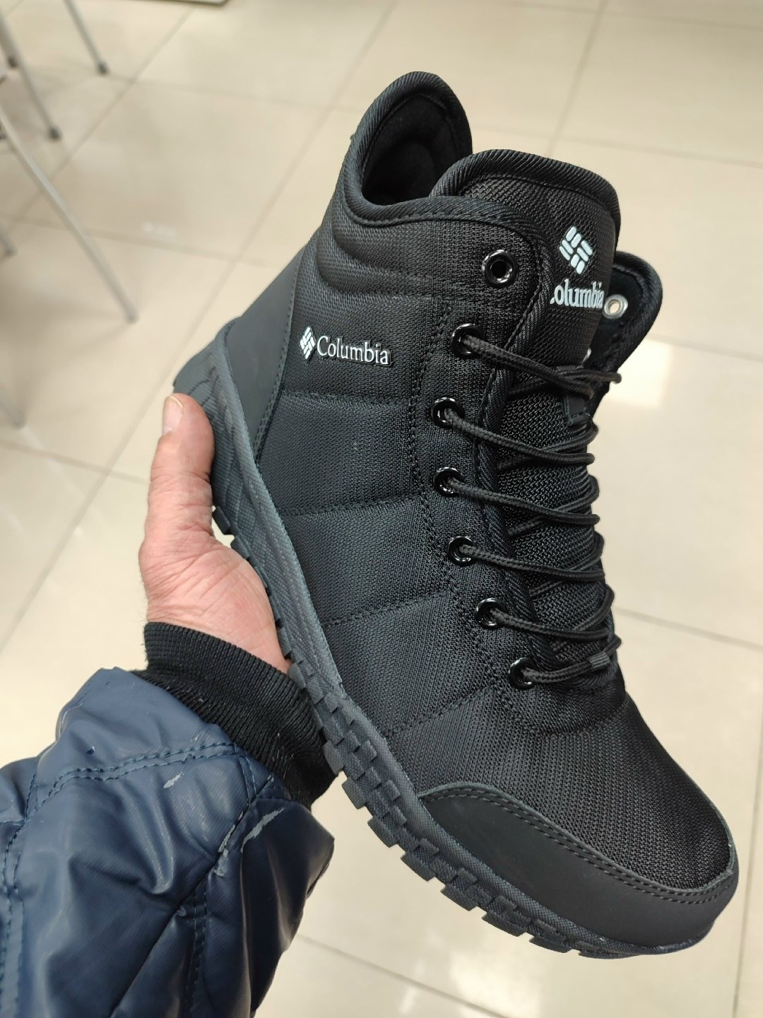 кроссовки зимние columbia высокие мужские чёрные,ботинки зимние columbia,кроссовки зимние columbia мужские fairbanks,кроссовки зимние коламбия высокие мужские,зимние кроссовки columbia мужские чёрные